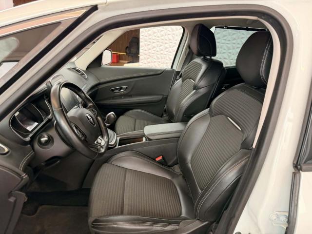 Renault Grand Scénic image 8