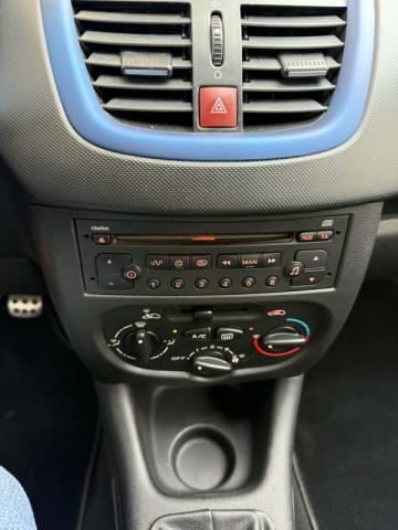 Peugeot 206+ image 5