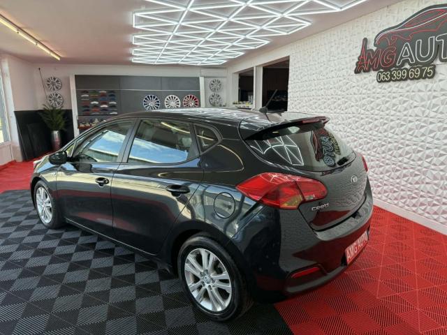 Kia Cee'D image 7