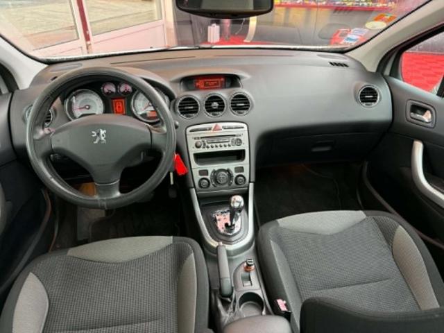 Peugeot 308 image 9