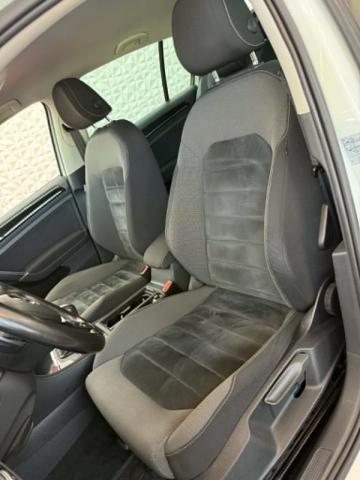Volkswagen Golf image 8