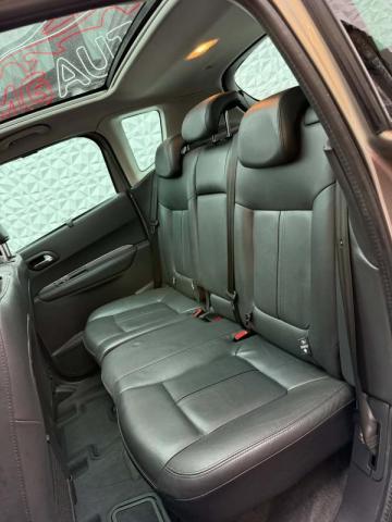 Peugeot 3008 image 3