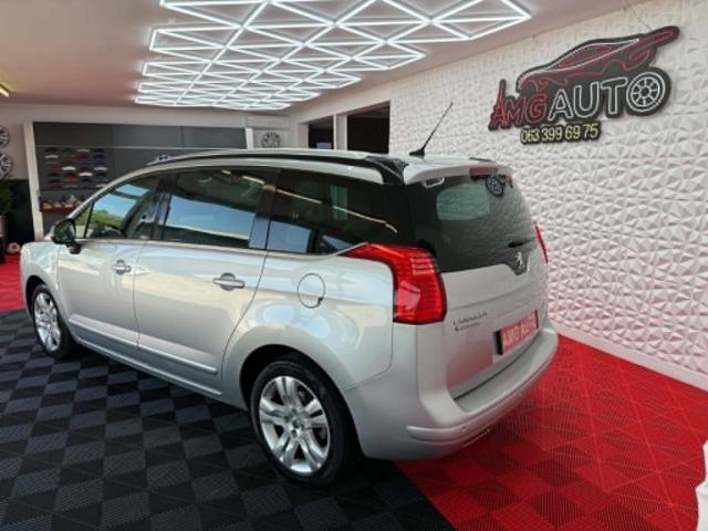 Peugeot 5008 image 9