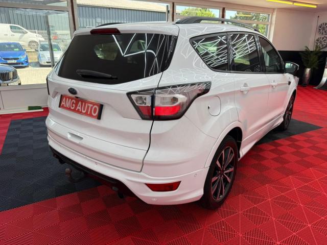 Ford Kuga image 4