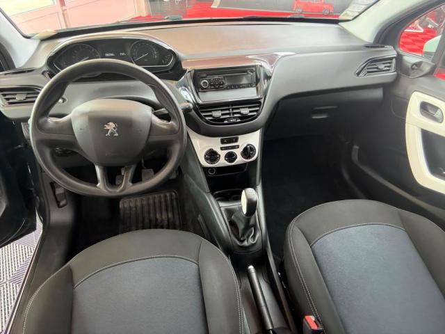 Peugeot 208 image 7