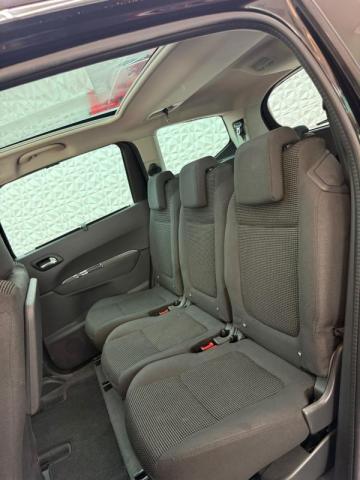 Peugeot 5008 image 7