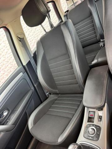 Renault Laguna Estate image 3