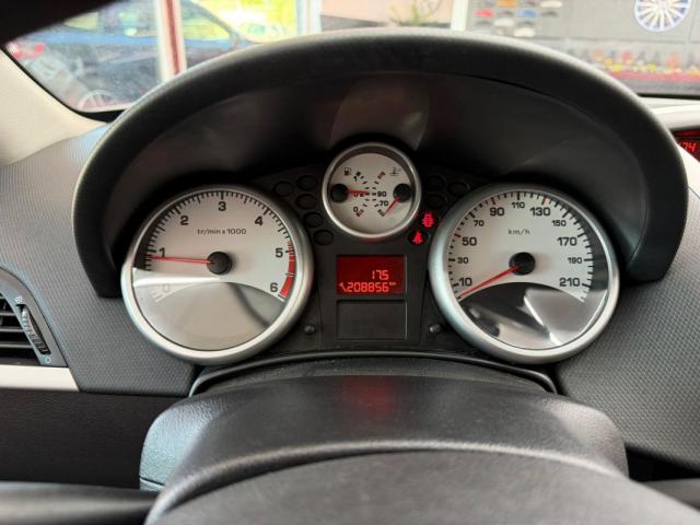 Peugeot 207 image 3