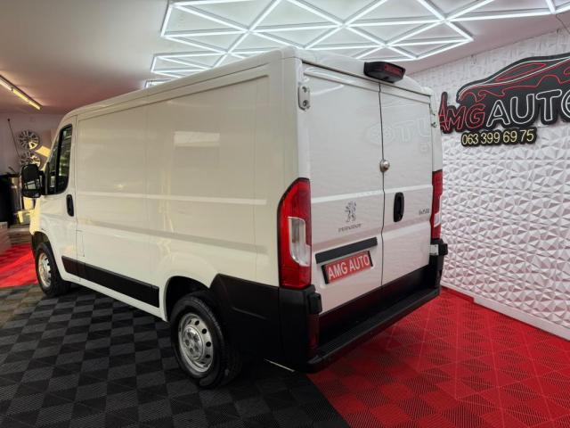 Peugeot Boxer image 1