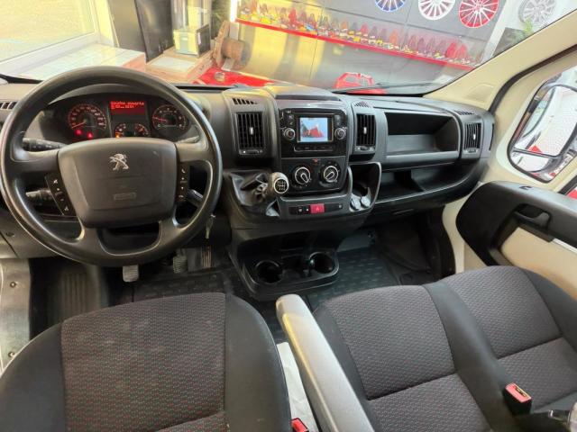 Peugeot Boxer image 3