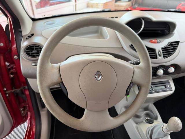 Renault Twingo image 8