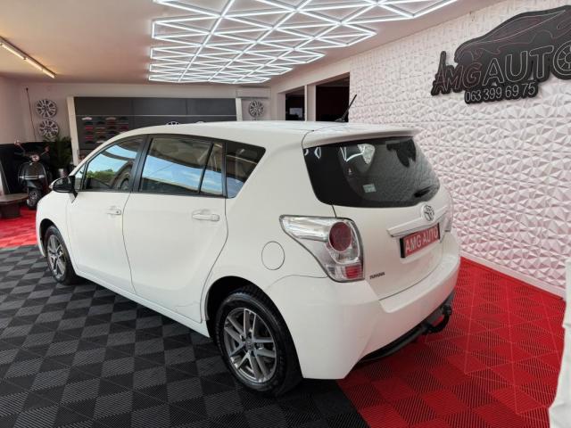 Toyota Verso image 2