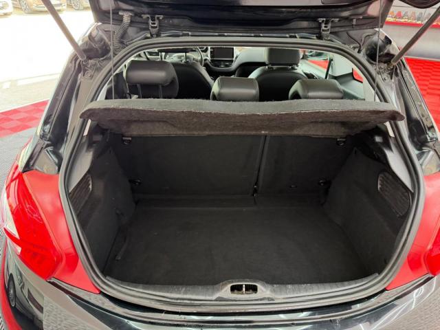 Peugeot 208 image 3