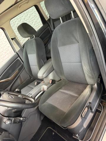 Ford C-Max image 1