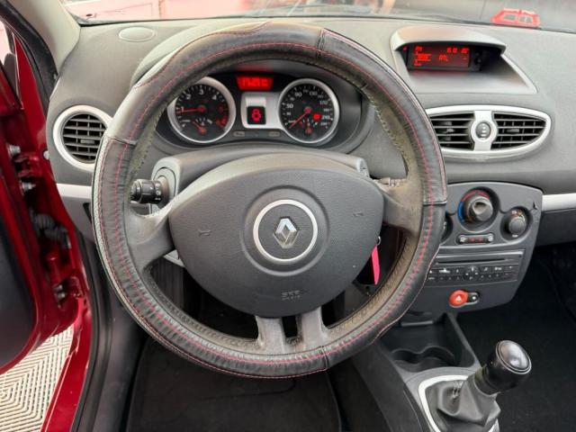 Renault Clio Estate image 1