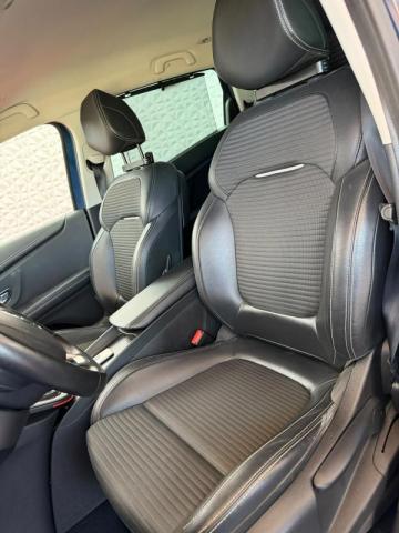 Renault Grand Scénic image 9