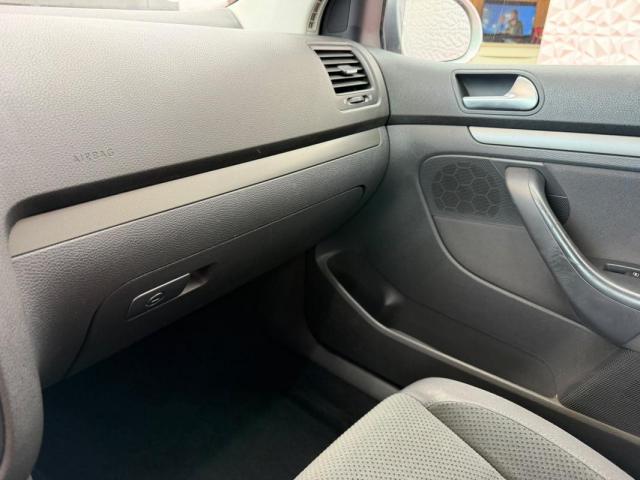 Volkswagen Golf image 1