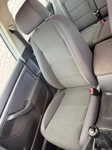 Volkswagen Golf image 7
