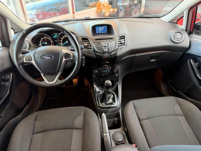 Ford Fiesta image 9