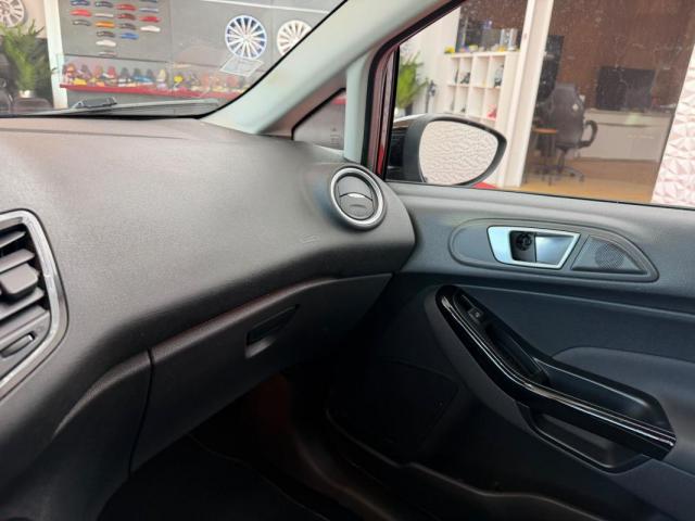 Ford Fiesta image 5