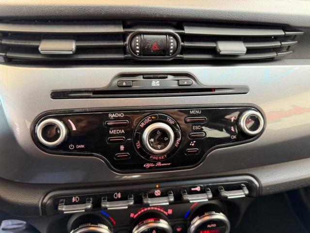 Alfa Romeo Giulietta image 5