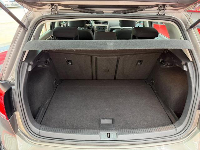 Volkswagen Golf image 4