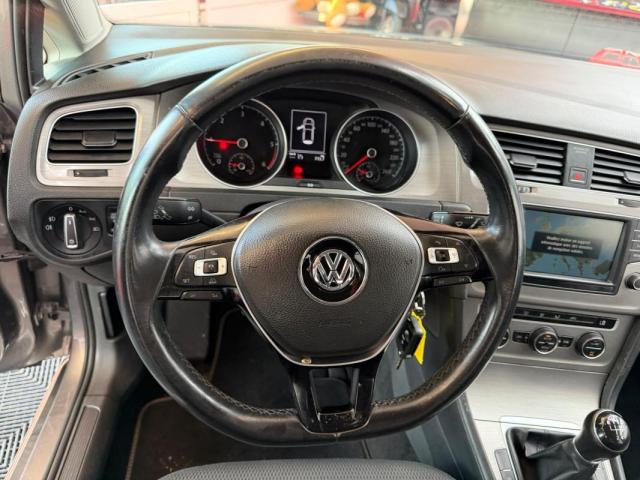 Volkswagen Golf image 8