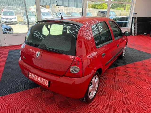 Renault Clio image 8