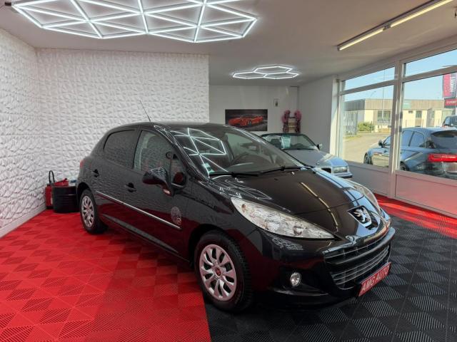 Peugeot 207 image 7