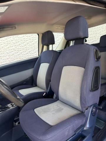 Peugeot 1007 image 1