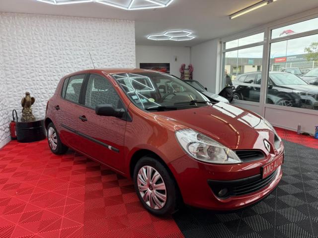 Renault Clio image 2