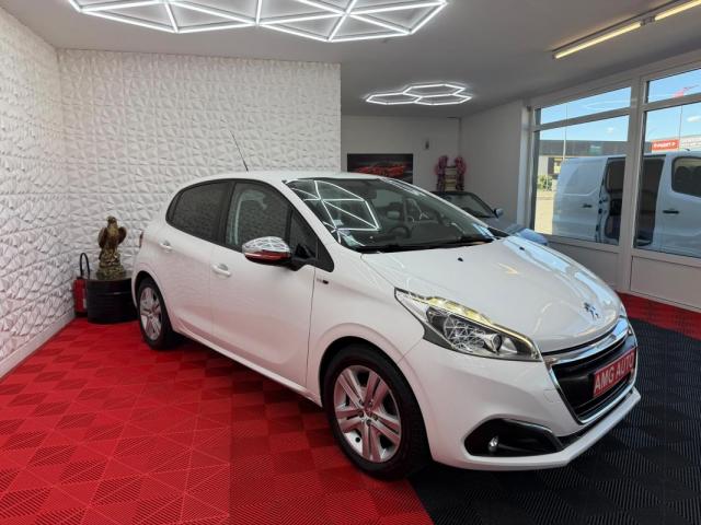 Peugeot 208 image 4