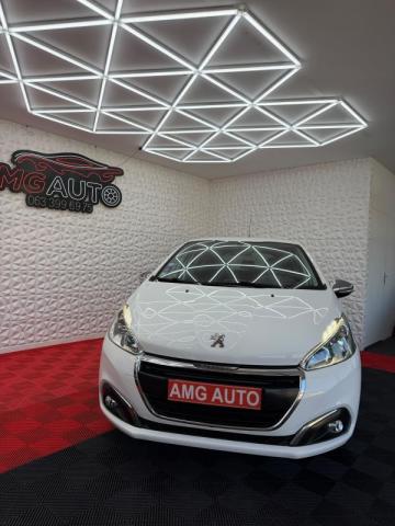 Peugeot 208 image 8