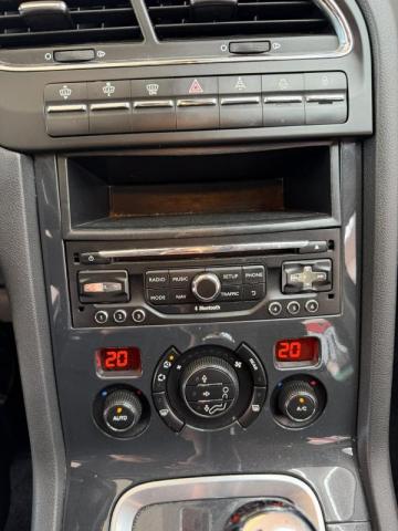 Peugeot 5008 image 8