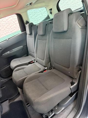 Peugeot 5008 image 7