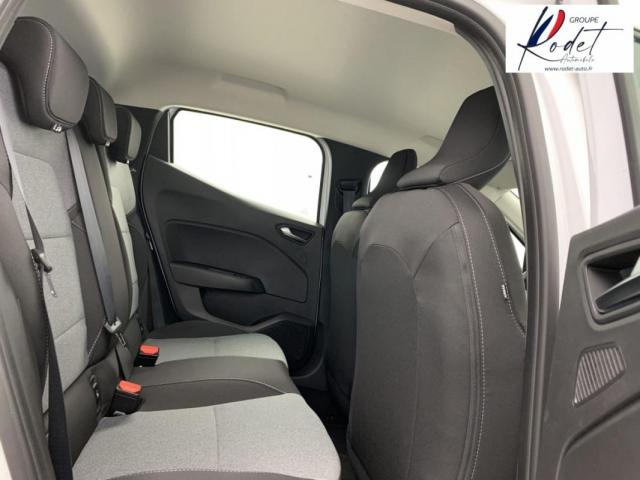 Renault Clio image 6
