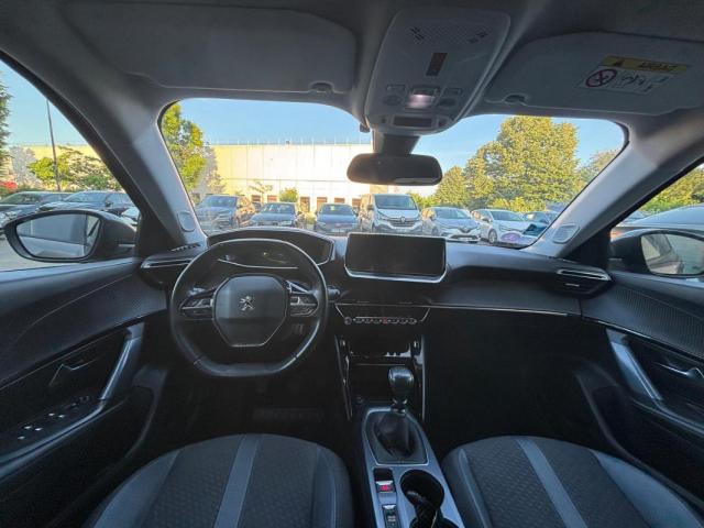 Peugeot 2008 image 2