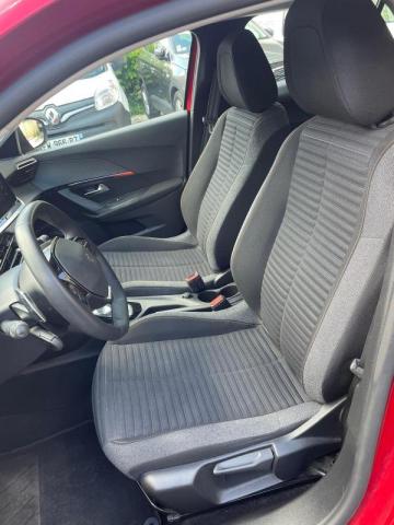 Peugeot 2008 image 2