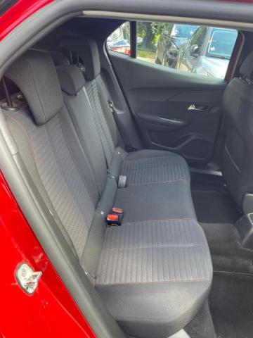 Peugeot 2008 image 1