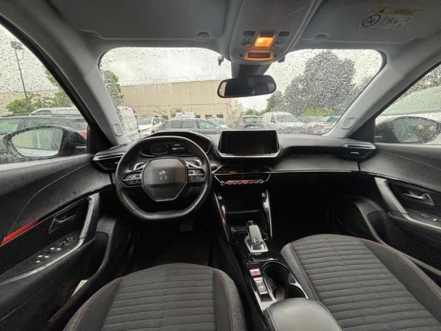 Peugeot 2008 image 7