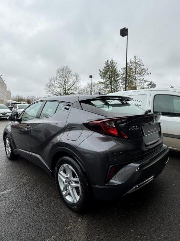 Toyota C-Hr image 2