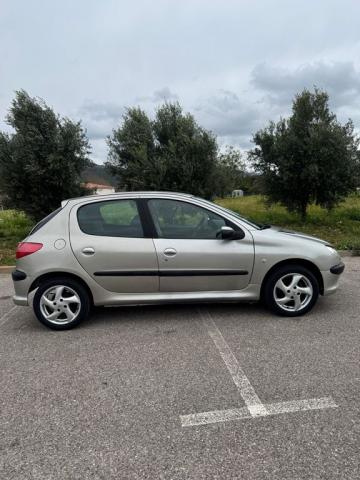 Peugeot 206 image 8