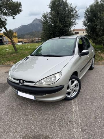 Peugeot 206 image 9