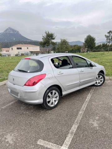 Peugeot 308 image 2