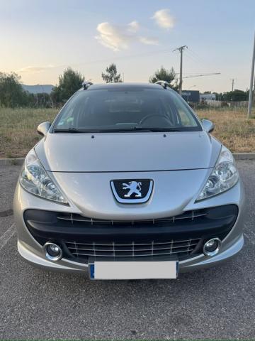 Peugeot Ion image 2