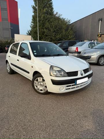 Renault Clio image 9