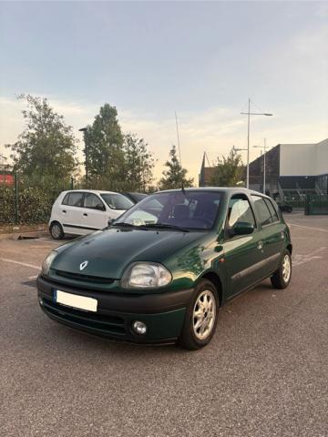 Renault Clio 2 1.6 Ess |embrayage Neuf Distri Neuve