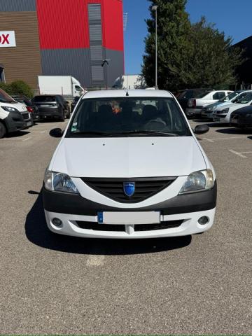 Dacia Logan image 8