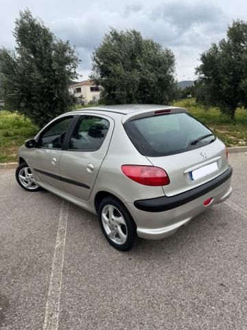 Peugeot 206 image 8