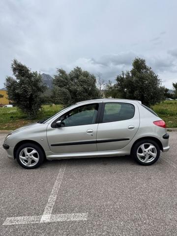 Peugeot 206 image 1
